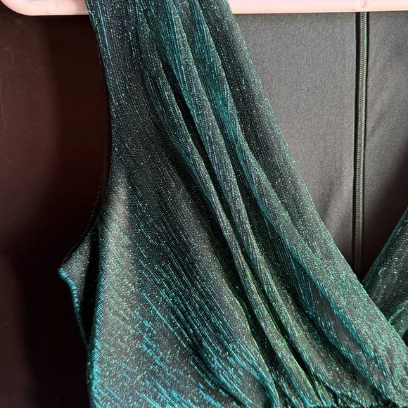 NWT Betsy and Adam long crinkle V-neck dress in color Jade Size 10 - Picture 6 of 16